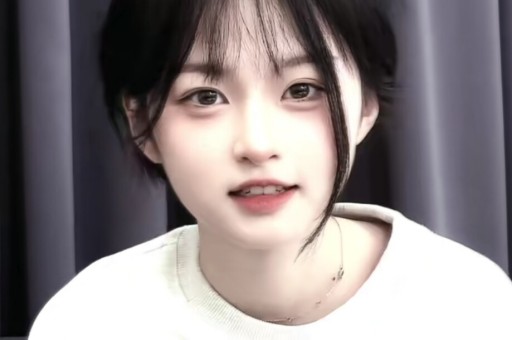 杜江霍思燕一家4口泰国行独家揭秘：女儿首次出镜美不胜收13岁嗯哼摘牙套后嘴仍凸！